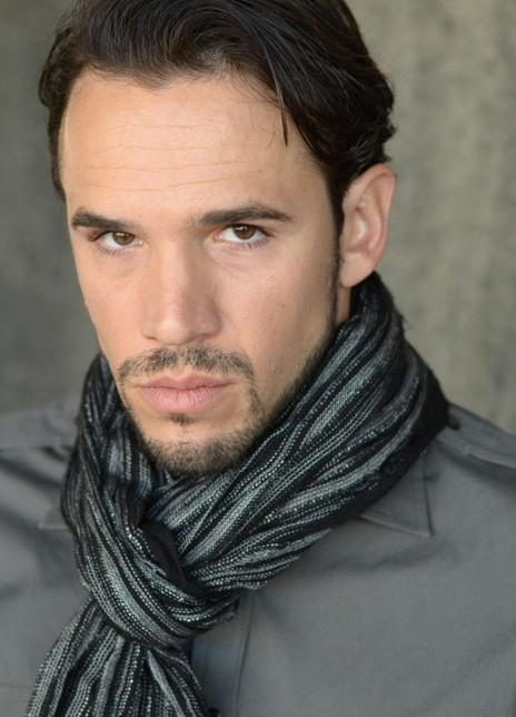 萨拉·格哈贾 Salar Ghajar