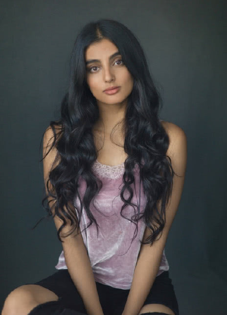 妮基塔·查达哈 Nikkita Chadha