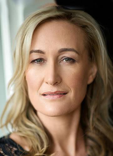 安吉·特里克 Angie Tricker