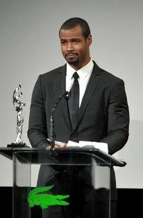 伊萨阿·穆斯塔法 Isaiah Mustafa