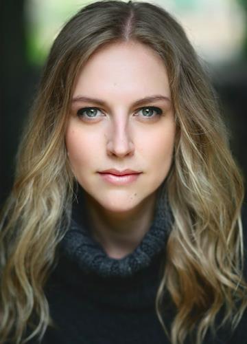 凯特琳·伊内斯·爱德华兹 Caitlin Innes Edwards