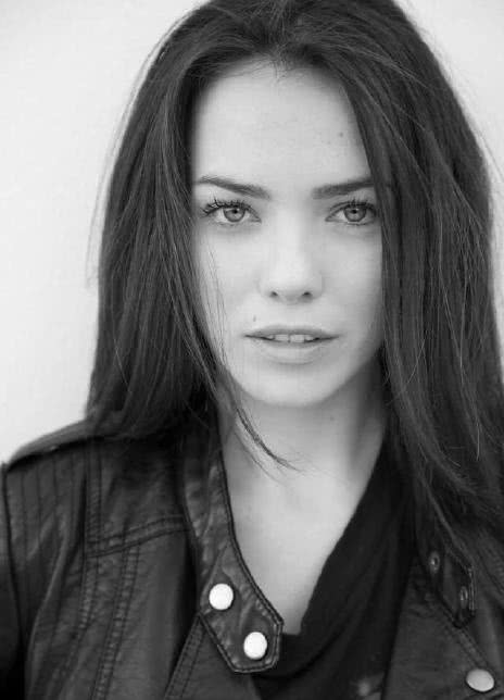 杰玛·达兰德 Jemma Dallender